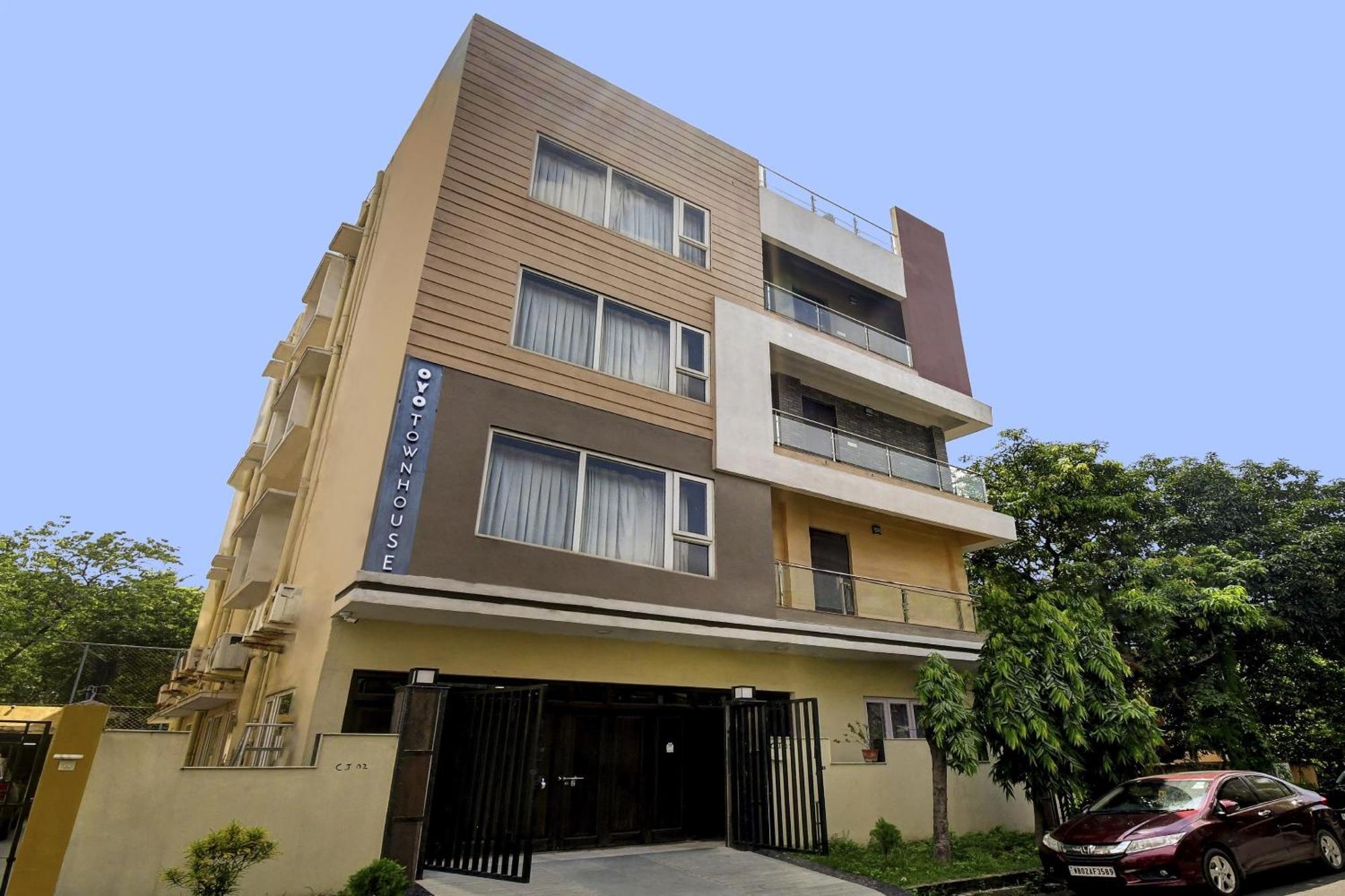 Super Townhouse All In One コルカタ エクステリア 写真